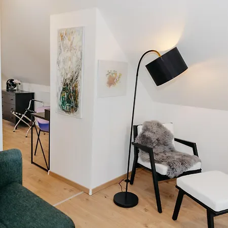 Nice2be Violet - Zentrum 아파트 *