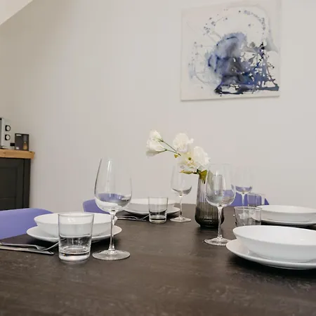 아파트 Nice2be Violet - Zentrum