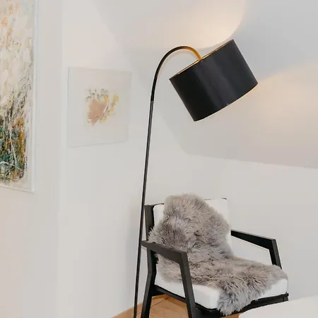 Апартаменты Nice2be Violet - Zentrum Аугсбург