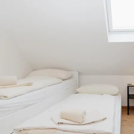 Апартаменты Nice2be Violet - Zentrum Аугсбург