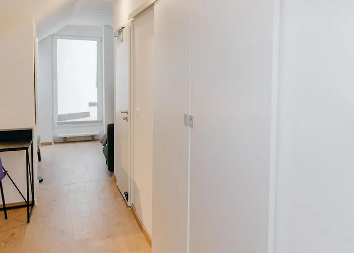 Nice2be Violet - Zentrum Augsburgo