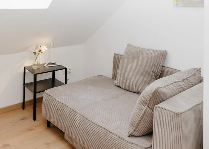 Nice2be Violet - Zentrum * Augsburgo